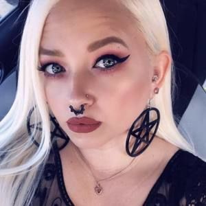 Meet your Posher, Starla